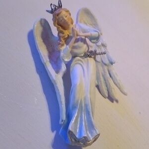Hallmark Angel Ornament.  79SC.13